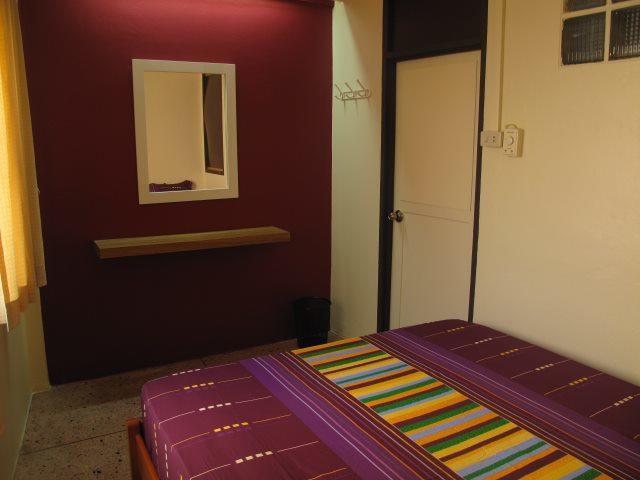 A.T Guesthouse Бангкок Экстерьер фото